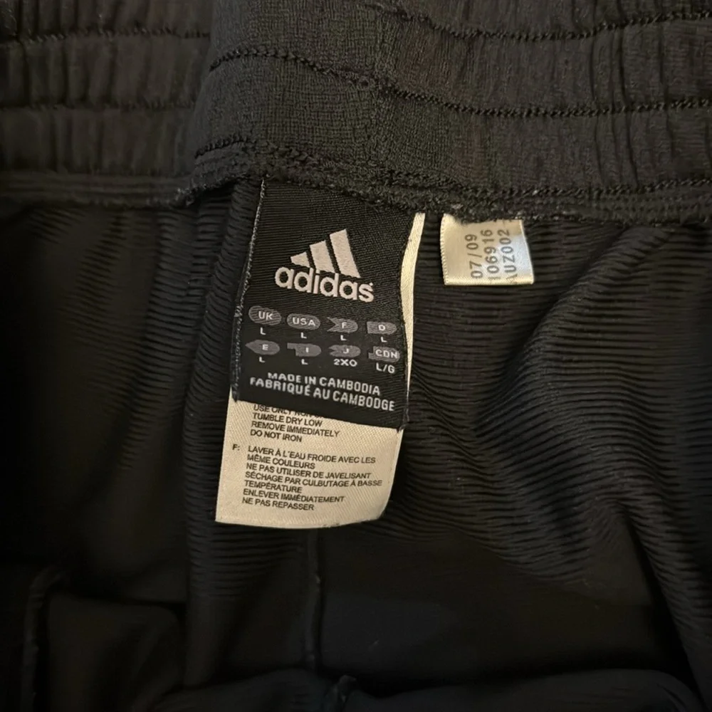 🍍ADIDAS PANTS🍍POCKETS🍍SZ Large 🍍30” inseam🍍